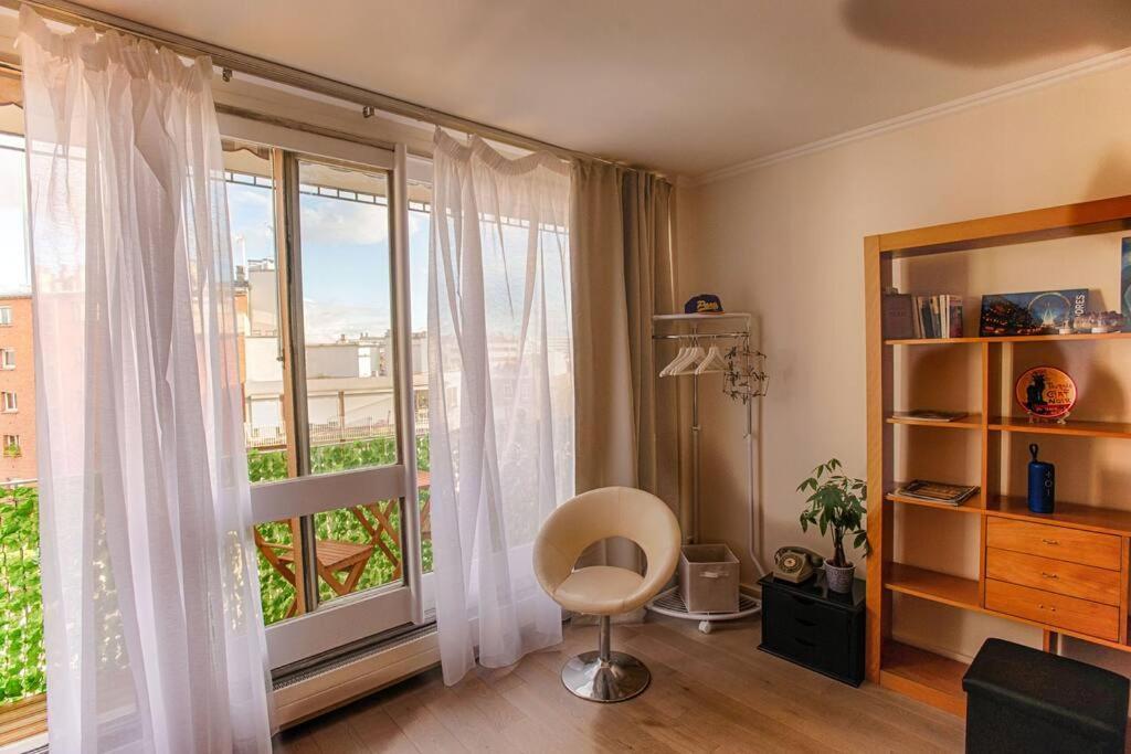 Studio With Balcony Parigi Esterno foto