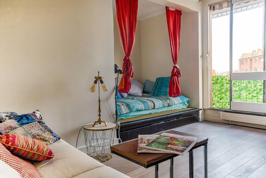 Studio With Balcony Parigi Esterno foto